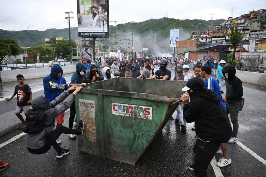 “Nos robaron”: Decepción y cacerolas en Venezuela tras elecciones