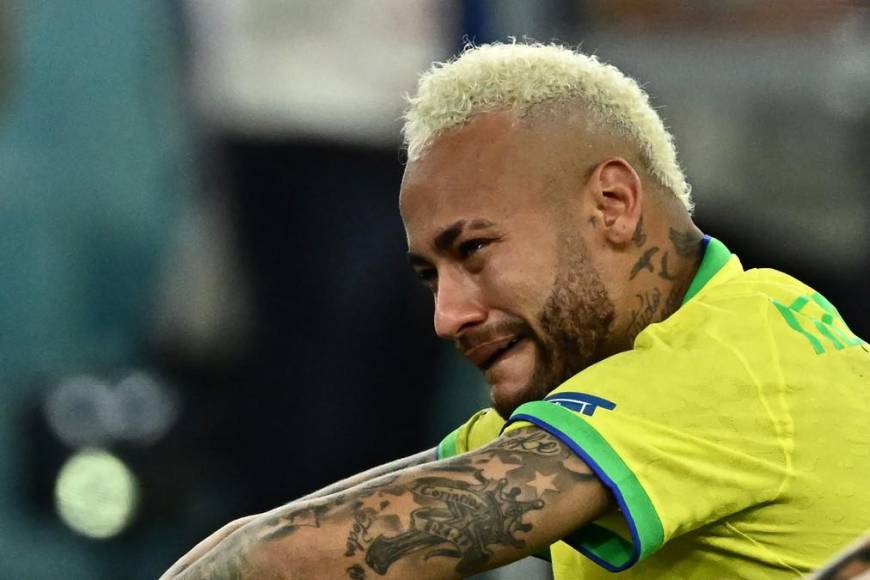 ¡Desconsolados! El llanto de los jugadores de Brasil tras perder ante Croacia