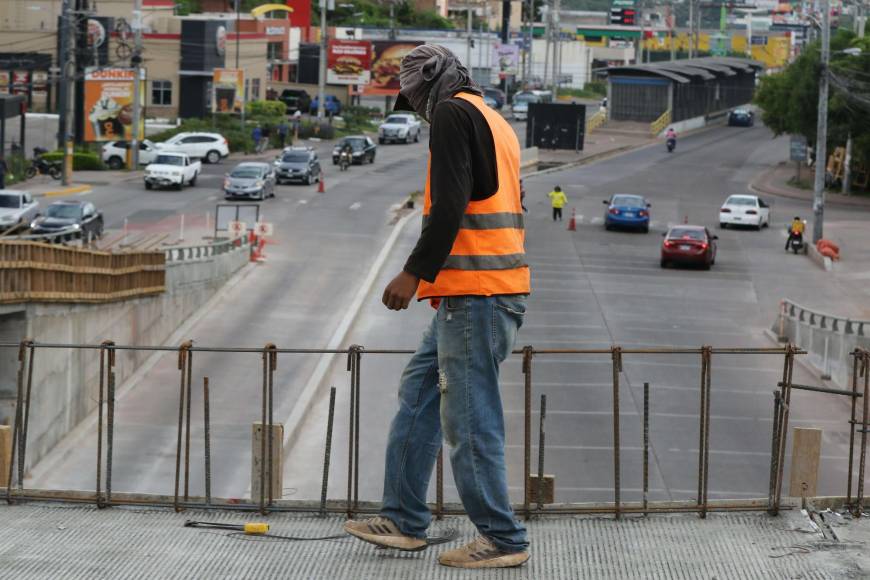 ¿Cómo avanza la construcción del puente elevado de la colonia Kennedy?