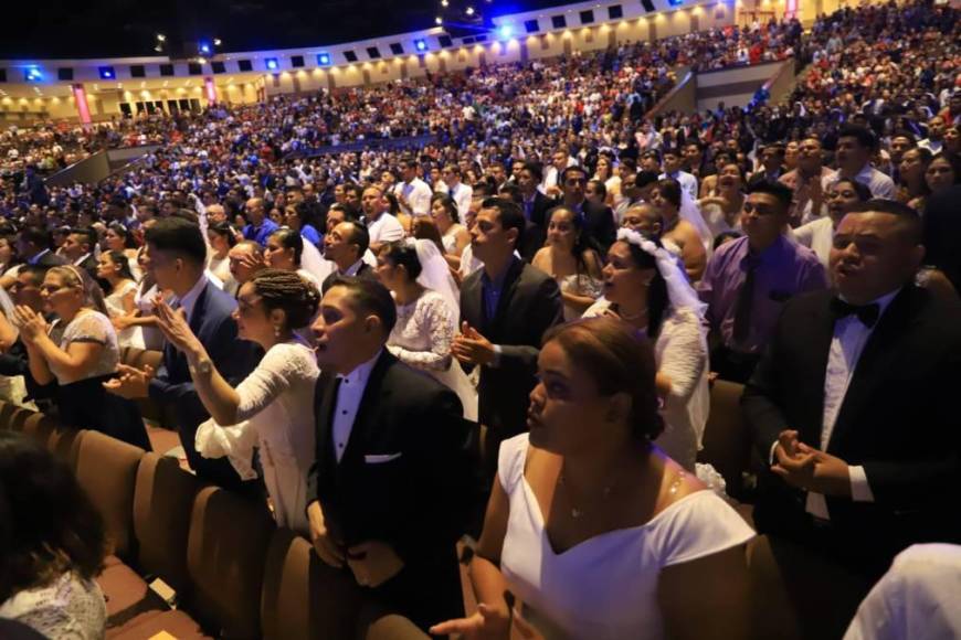 Pastor Germán Ponce casó a cientos de parejas en las Bodas de Caná