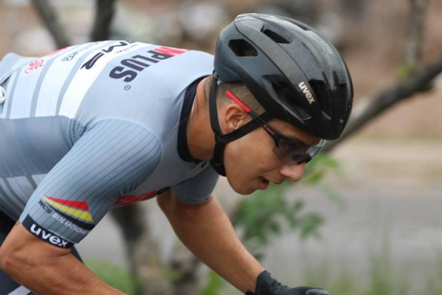 Adrenalina a tope en la categoría Élite de la Vuelta Ciclística; Luis López busca el bicampeonato