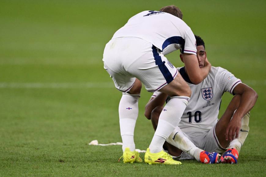 ¡Bellingham entre lágrimas! Las tristes imágenes de Inglaterra al perder otra final de Eurocopa