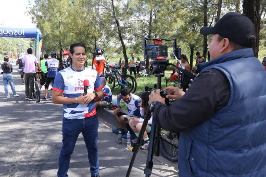 Dedicación y experiencia en amplia cobertura a la Vuelta Ciclística 2023