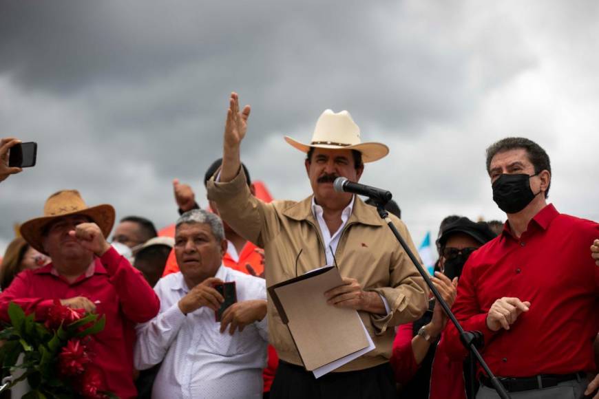 Así fue la inauguración de la Plaza Isy Obed, muerto en golpe de Estado en Honduras