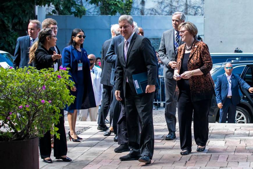 ¿Qué temas se hablaron en reunión entre Xiomara Castro y delegación de EUA?