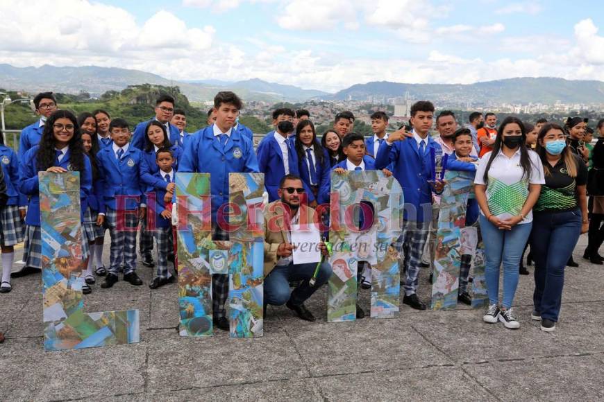 Así se realizó la guerra de bandas de la UTH (FOTOS)