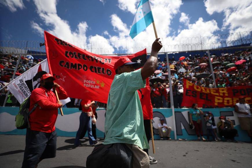 Varios detenidos durante disturbios en marcha de la resistencia dentro del Estadio Nacional