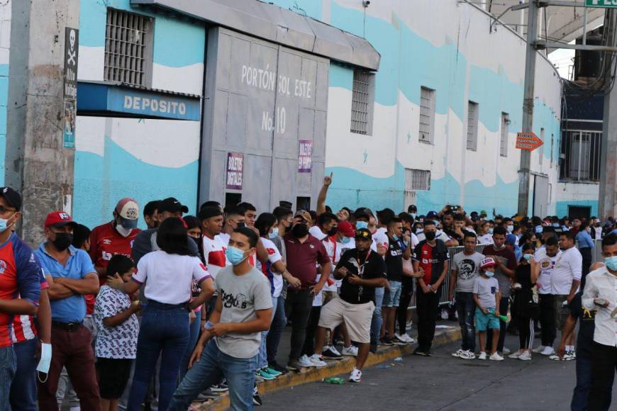 Llenazo olimpista para el juego ante el Alajuelense en la final de ida de la Liga Concacaf