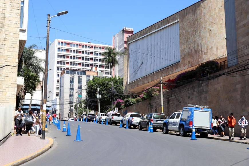 Calles cerradas y fuerte resguardo policial afuera del Congreso para elegir la nueva Corte Suprema de Justicia