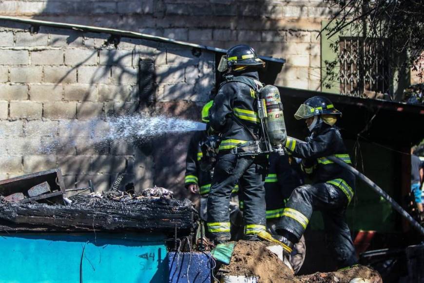 Cinco familias quedaron en la calle tras voraz incendio en el barrio San Pablo de la capital