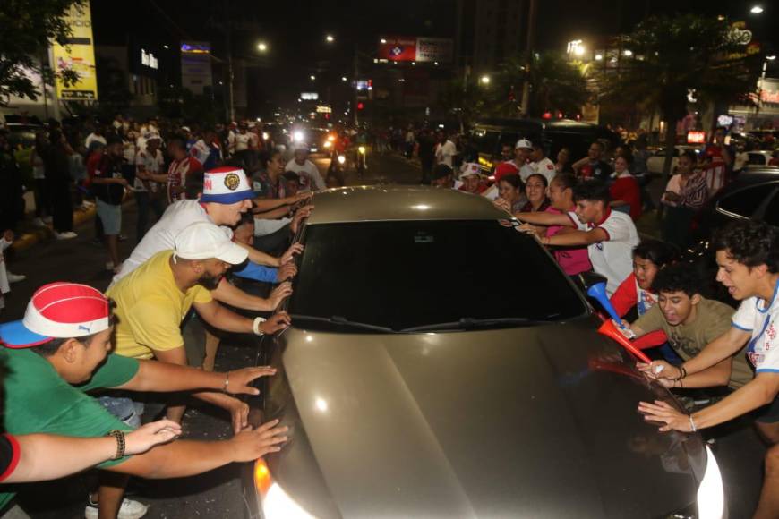 Las primeras imágenes del festejo olimpista tras conquistar la copa 36 ante Potros