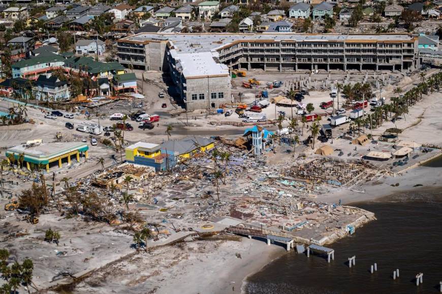 Destrucción, inundaciones y muertes: así fue el paso del huracán Ian por Fort Myers