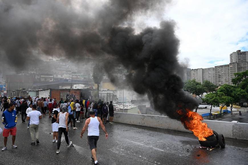 “Nos robaron”: Decepción y cacerolas en Venezuela tras elecciones