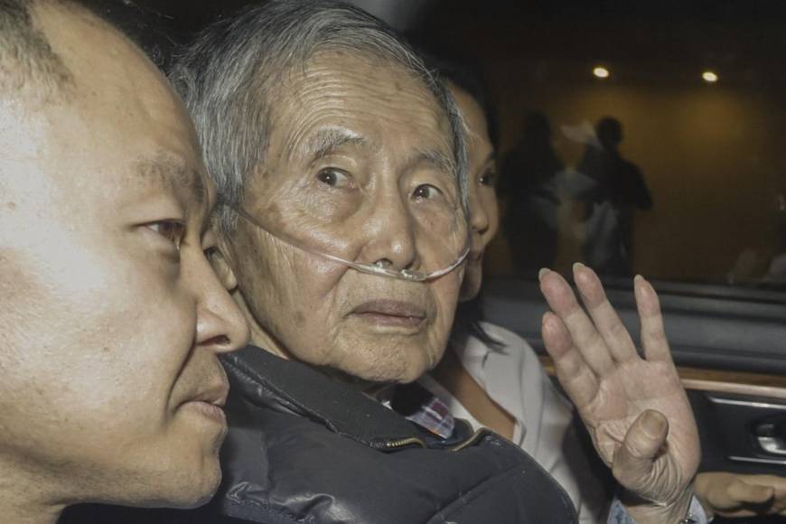 Alberto Fujimori sale de prisión y se reúne con sus hijos