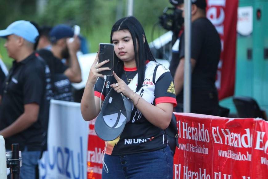 Profesionalismo y experiencia en cobertura periodística de la Vuelta Ciclística EL HERALDO