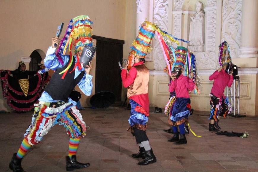 ¡A lo grande! Comayagua recibe el 2024 con tradicionales 12 campanadas