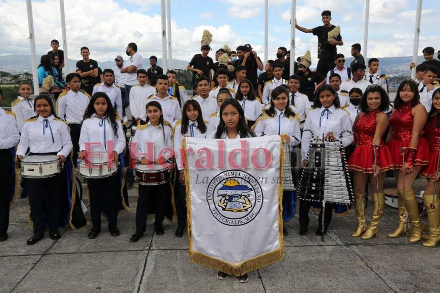 Así se realizó la guerra de bandas de la UTH (FOTOS)