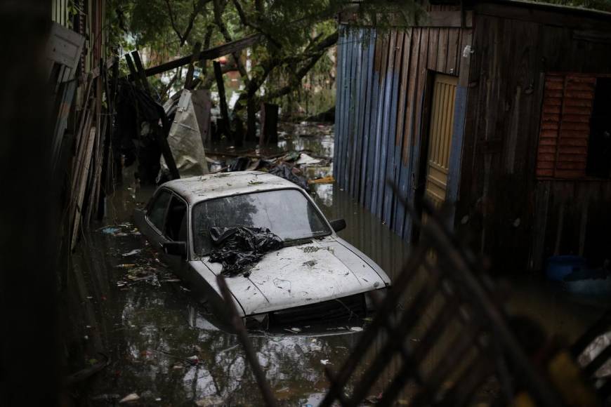 Suman 56 muertos en el sur de Brasil por desastre climático