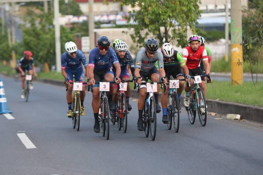 Adrenalina a tope en la categoría Élite de la Vuelta Ciclística; Luis López busca el bicampeonato