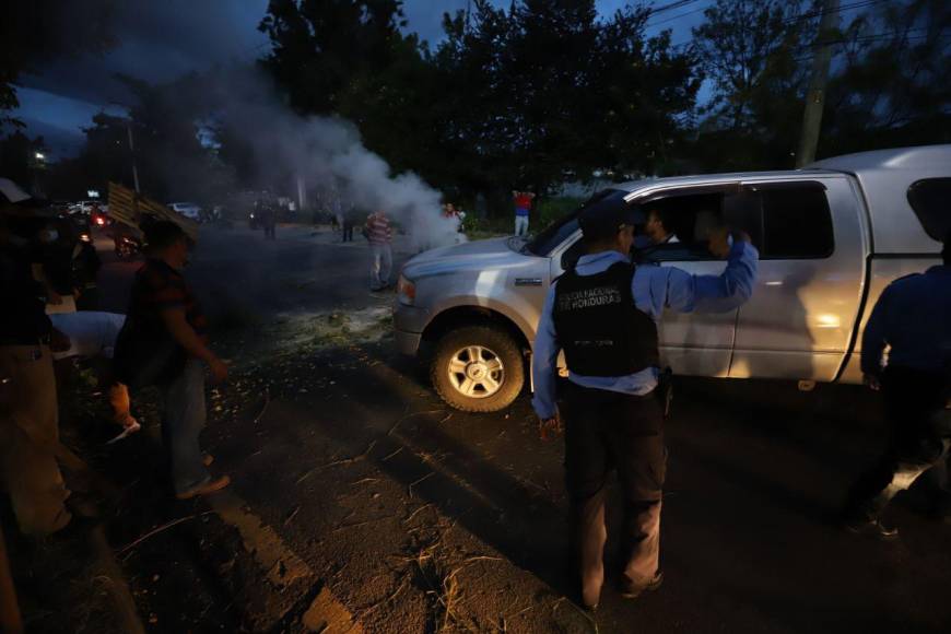 Caos, protestas y lamentaciones deja el cierre de parque de atracciones en el anillo periférico