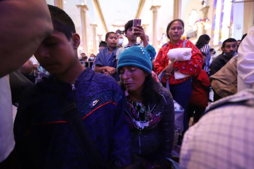 Ofrendas y promesas: imágenes de la eucaristía por el 276 aniversario del hallazgo de la Virgen de Suyapa