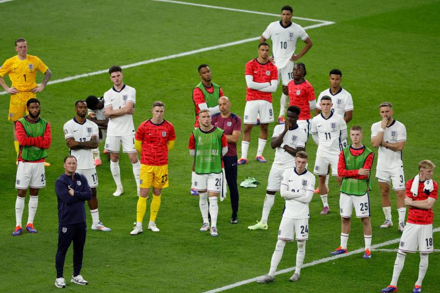 ¡Bellingham entre lágrimas! Las tristes imágenes de Inglaterra al perder otra final de Eurocopa