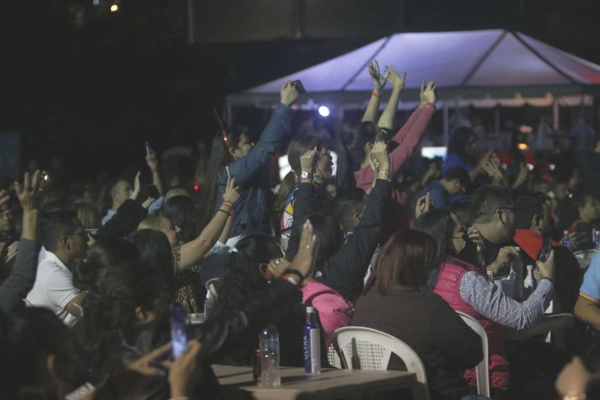 Así se vivió la romántica noche de “La dama de hierro” en Tegucigalpa (Fotos)