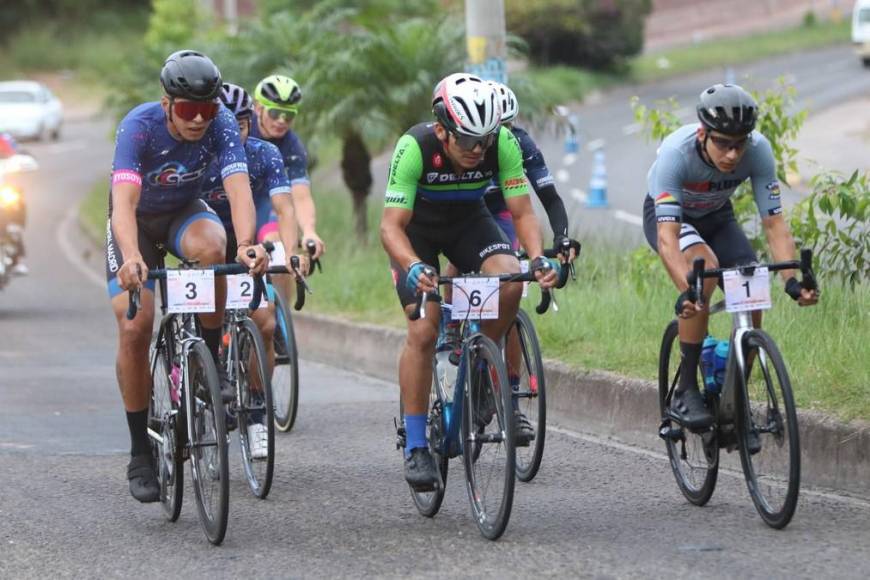 Adrenalina a tope en la categoría Élite de la Vuelta Ciclística; Luis López busca el bicampeonato