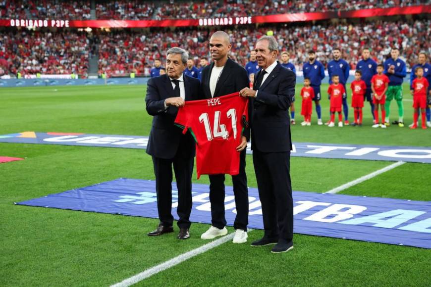 Historico: Cristiano Ronaldo llega a su gol 900 como profesional y Pepe recibe fenomenal homenaje