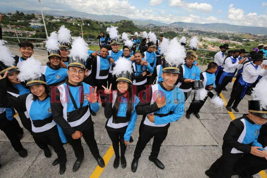 Así se realizó la guerra de bandas de la UTH (FOTOS)