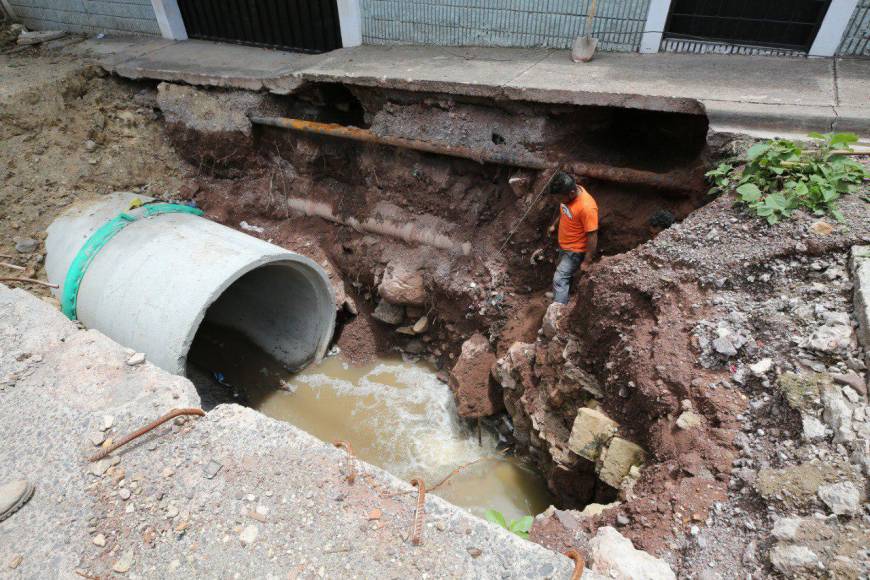 Socavones, fallas que tienen en peligro al Distrito Central (Fotos)