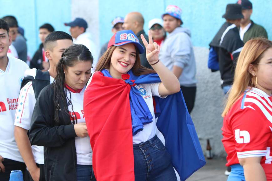 ¿Quién es la colocha? Las lindas chicas de la final Olimpia-Motagua