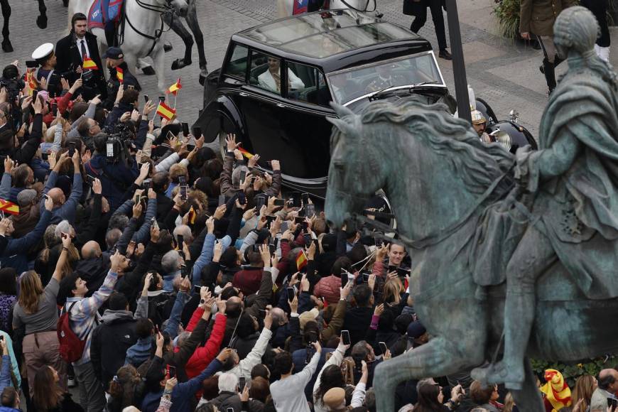 La princesa Leonor jura ante la Constitución en su cumpleaños 18