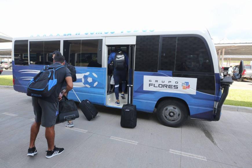 Así fue la llegada de la Selección de Honduras tras su gira en Europa y Asia