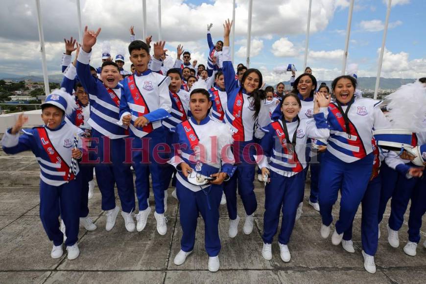 Así se realizó la guerra de bandas de la UTH (FOTOS)