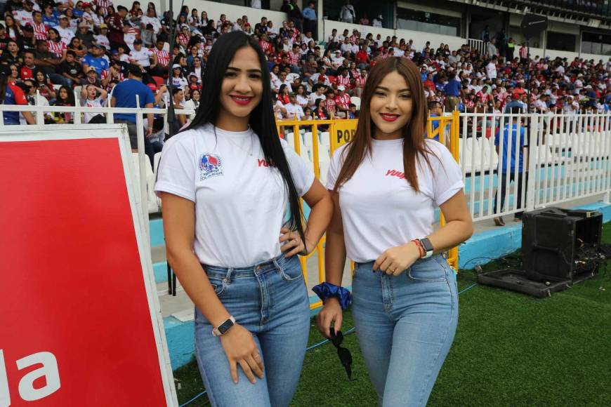 ¡Bellezas! Las chicas que adornaron el Olimpia-Génesis en semifinales