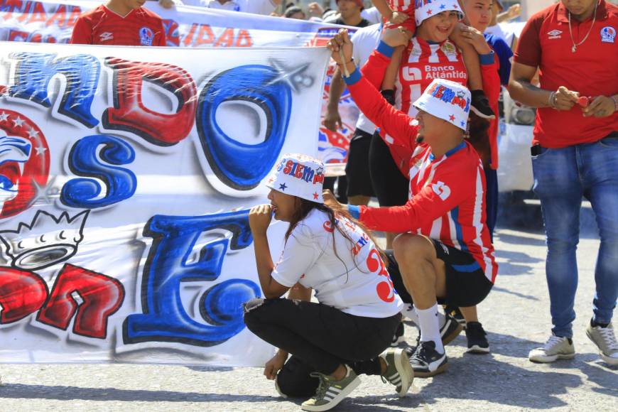 El Caribe y la Ultra Fiel: El mega carnaval que formó la barra de Olimpia en La Ceiba