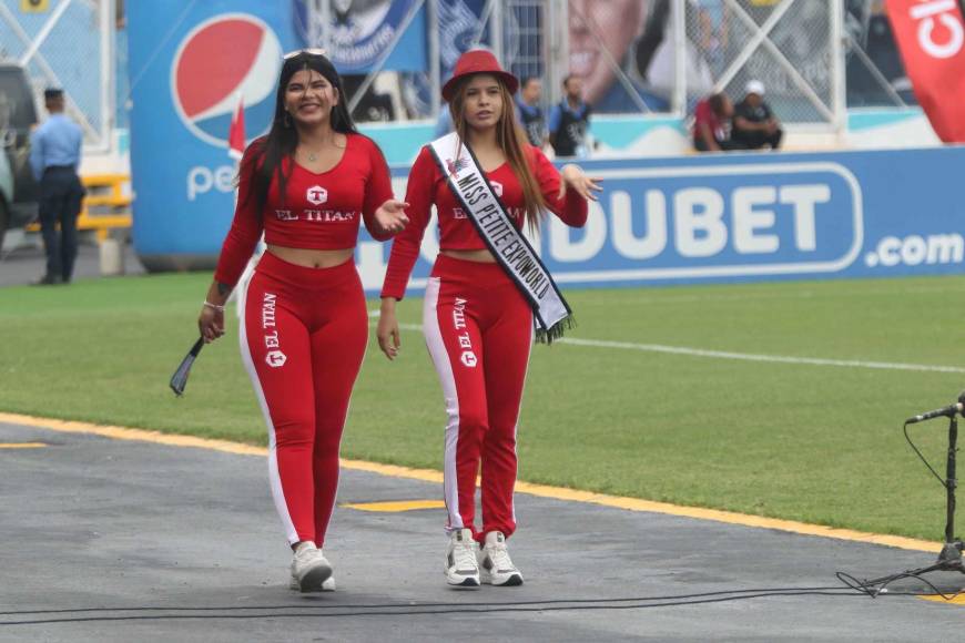 ¡Ambientazo en el Nacional! Motagüenses llenan el “Chelato” Uclés para ver el clásico