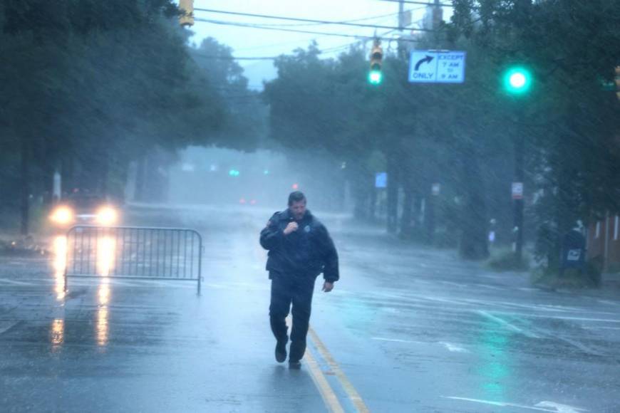 Ian golpea Carolina del Sur tras sembrar destrucción en Florida