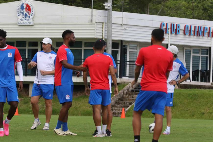 Olimpia estrena uniforme, confirman lesionado y legionario se queda entrenando