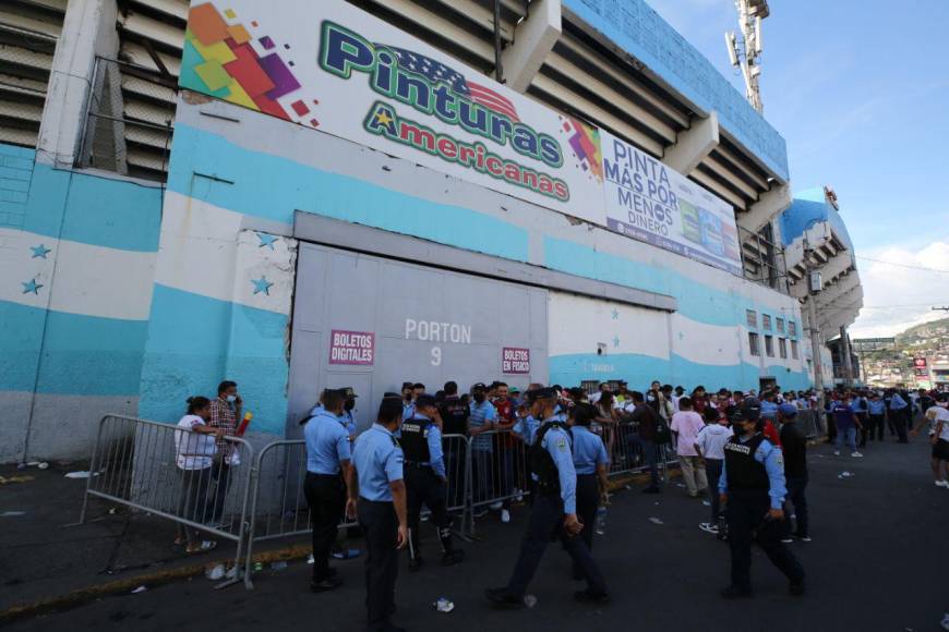 Llenazo olimpista para el juego ante el Alajuelense en la final de ida de la Liga Concacaf