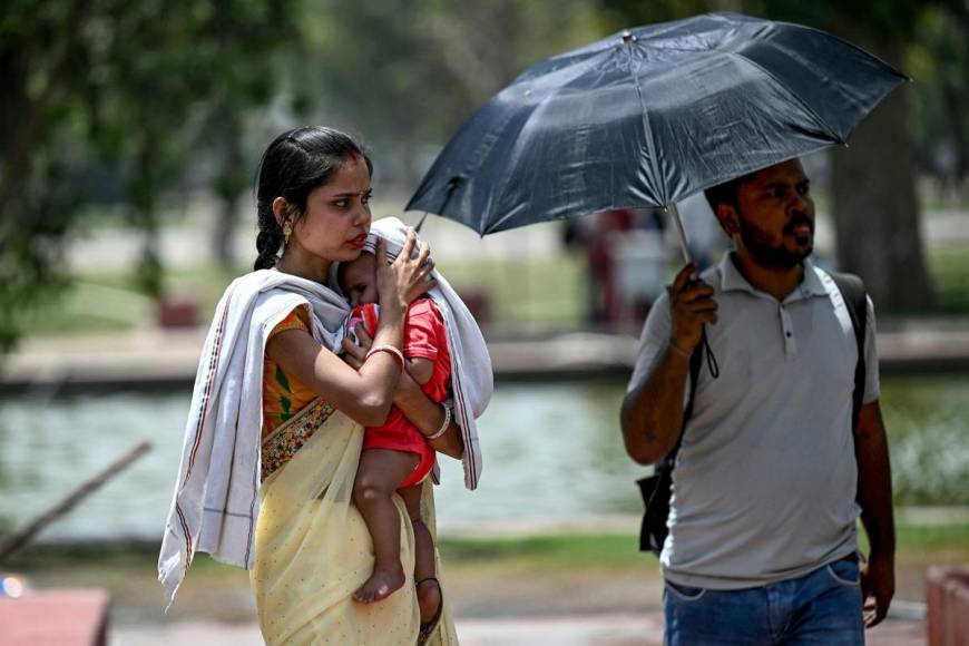 Nueva Delhi se derrite ante récord de temperatura alta en India