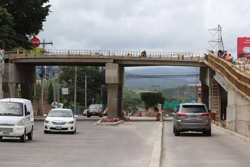 ¿Cómo avanza la construcción del puente elevado de la colonia Kennedy?