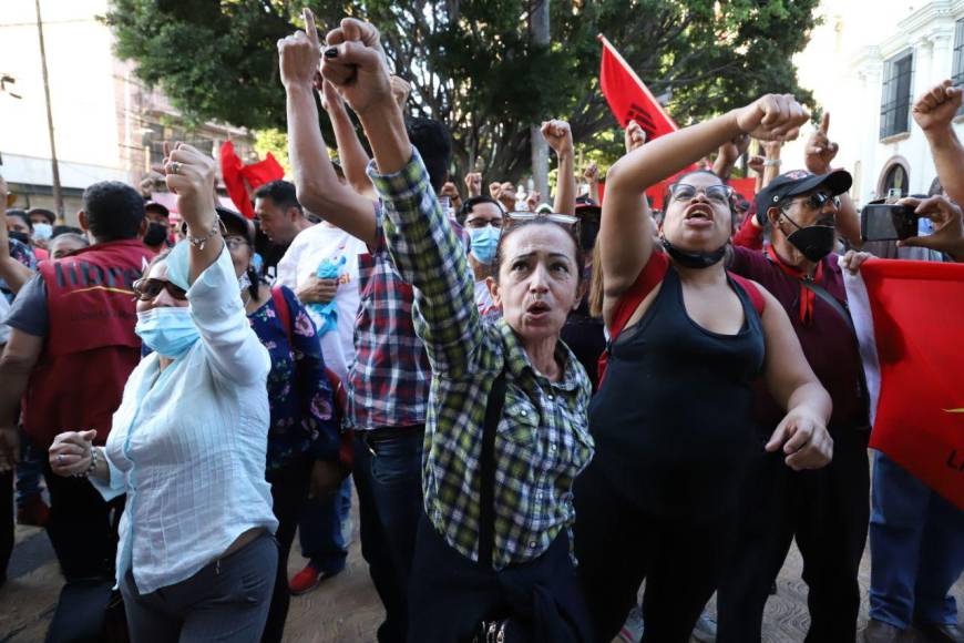 Militantes de Libre exigen al Congreso Nacional elección de la Corte Suprema de Justicia