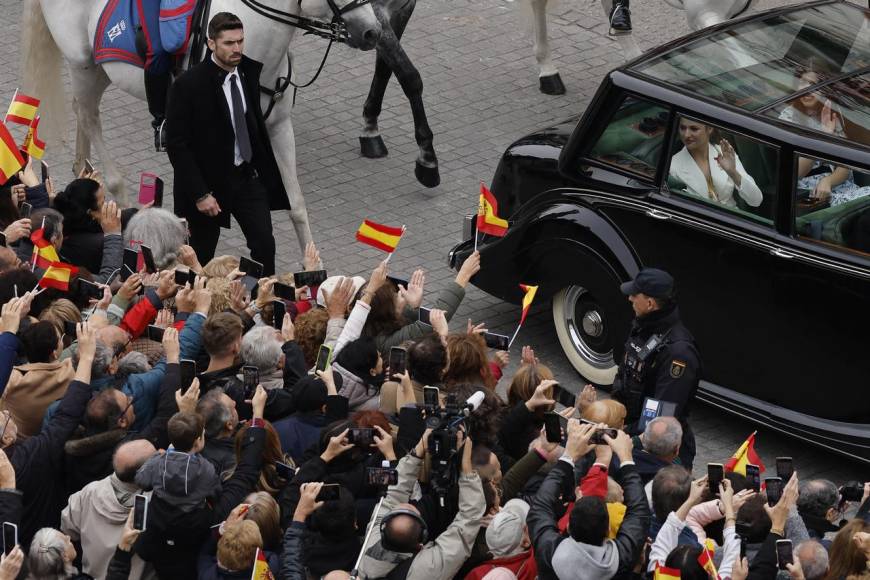 La princesa Leonor jura ante la Constitución en su cumpleaños 18