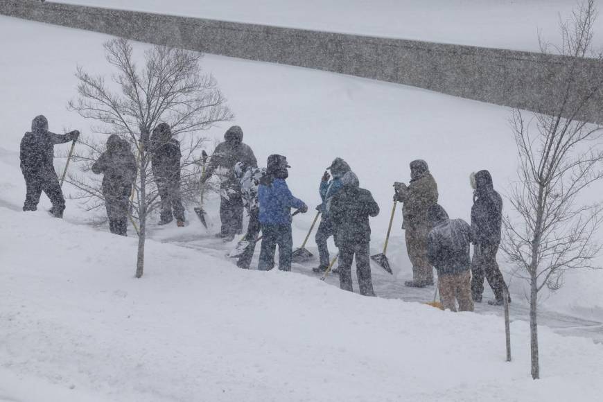 Nieve afecta norte de EUA por ingreso de aire ártico considerado peligroso