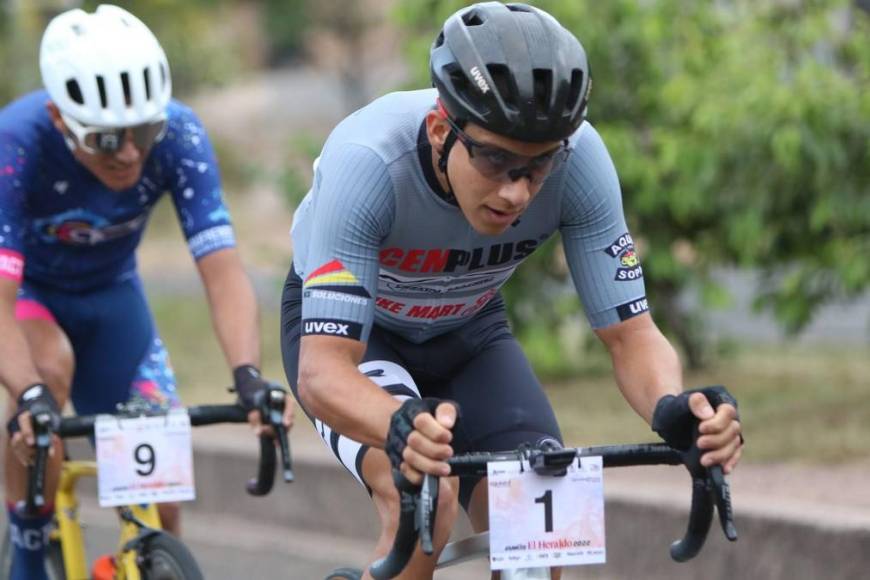 Adrenalina a tope en la categoría Élite de la Vuelta Ciclística; Luis López busca el bicampeonato