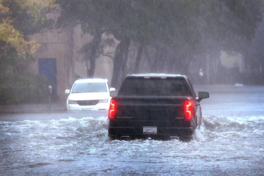 Ian golpea Carolina del Sur tras sembrar destrucción en Florida