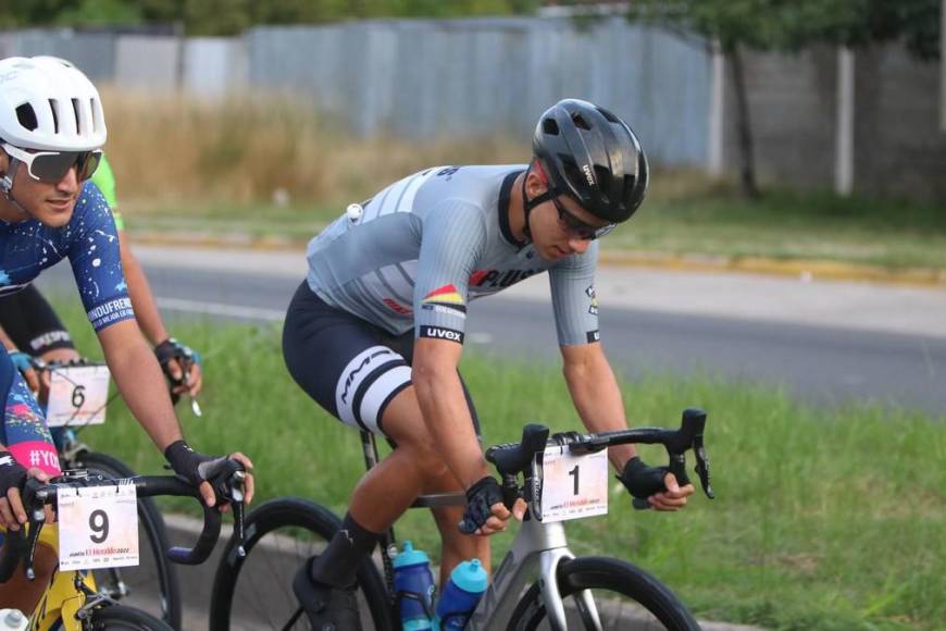 Así arrancó la undécima Vuelta Ciclística de El Heraldo