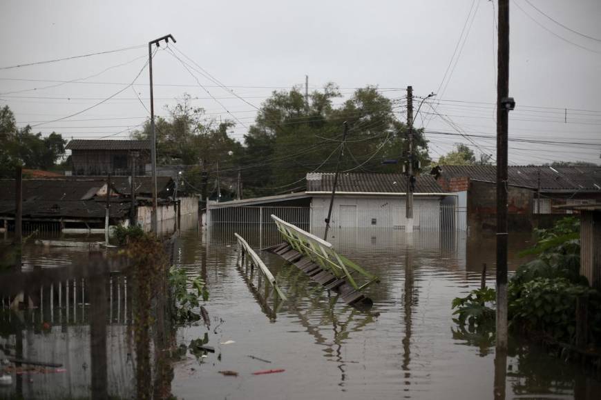 Suman 56 muertos en el sur de Brasil por desastre climático